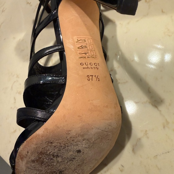 Gucci Elegant Black Strappy Heels - Picture 7 of 8